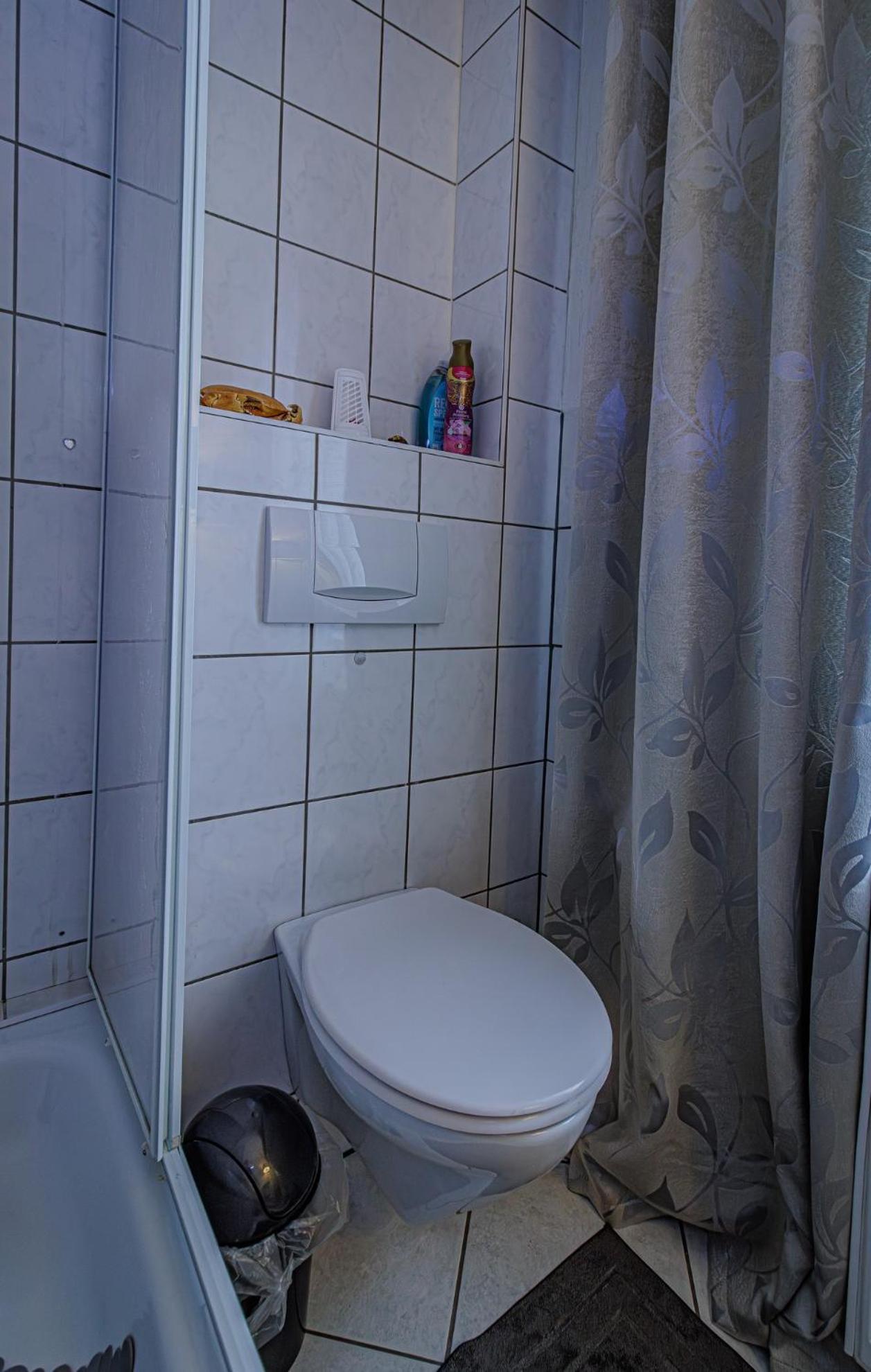 Wohnen Ueber Einem Mediterranen Restaurant,Apartment 2 Oder 3 Leipzig Extérieur photo