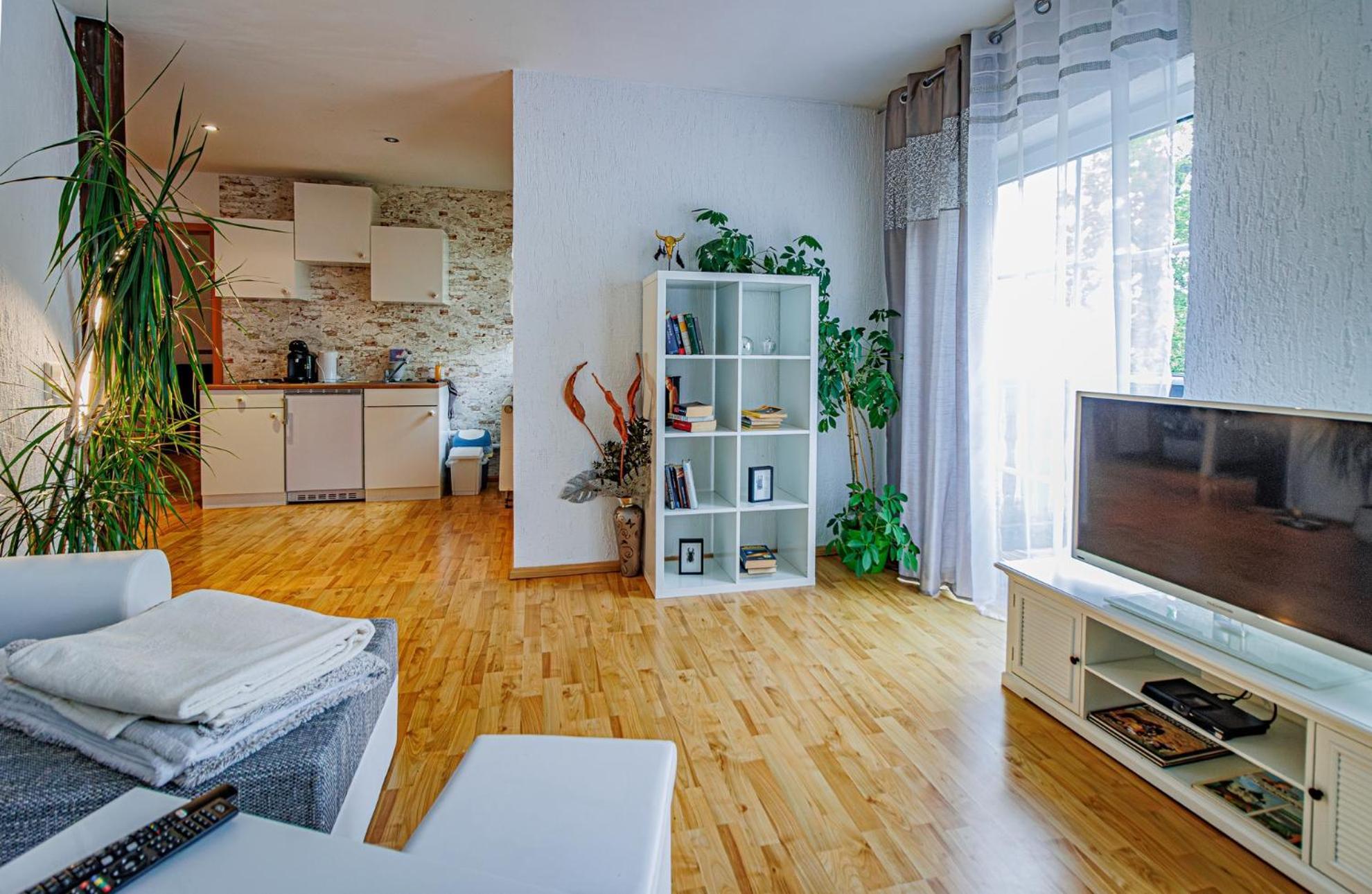 Wohnen Ueber Einem Mediterranen Restaurant,Apartment 2 Oder 3 Leipzig Extérieur photo